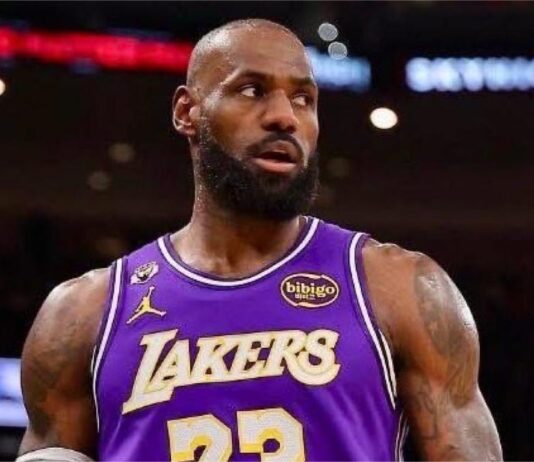 Исторически момент в НБА: Леброн Джеймс достигна 500 отнети топки в плейофите