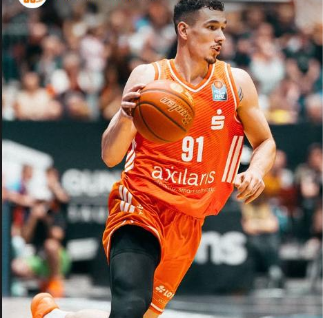 Минчев и Кемниц с драматична победа в Германия