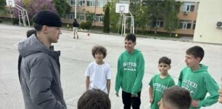 Михаил Калинов на среща с деца от школата на Ботев 2012